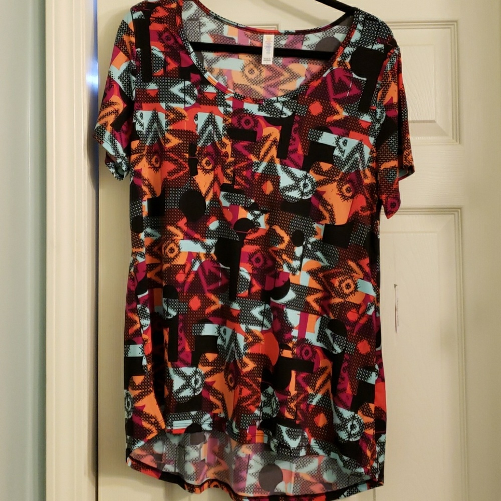 Lularoe Classic Tee